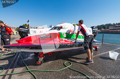 Image of Team Abu Dhabi boat preparations