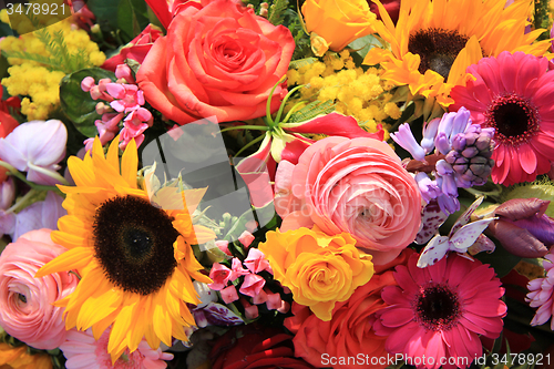 Image of Mixed bouquet in bright colors