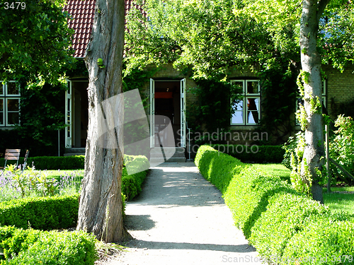 Image of garden +  house