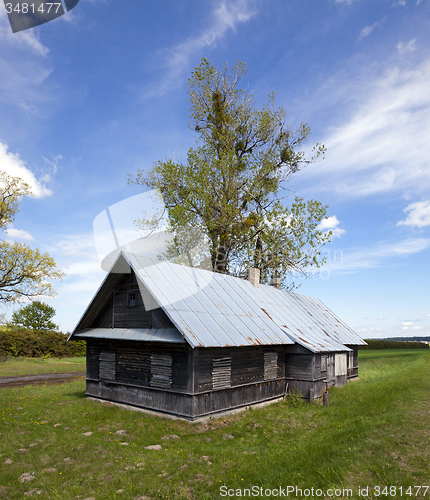 Image of the thrown house