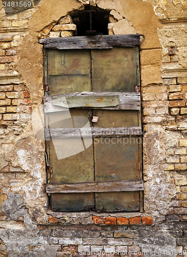 Image of hammered window  