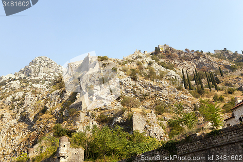 Image of fortress ruins  