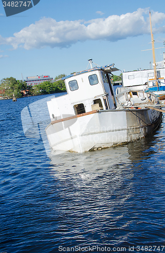 Image of sinking boat