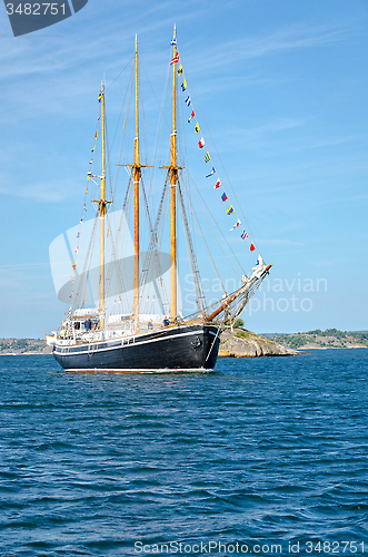 Image of sail ship