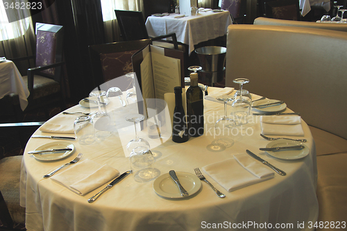 Image of Table setting