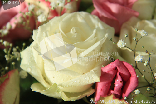 Image of pink and white bridal bouquet