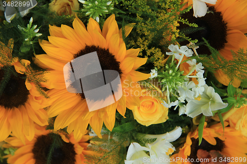 Image of Yellow bridal arrangement