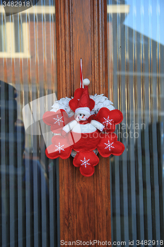 Image of Christmas decoration on front door