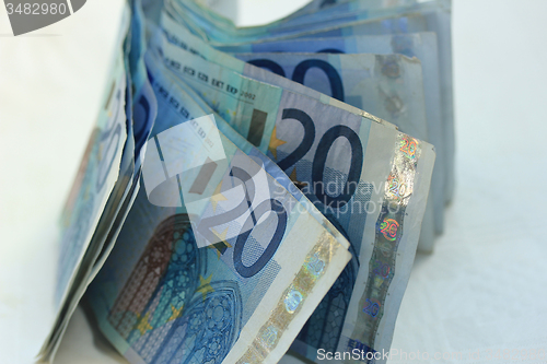 Image of 20 euro banknotes