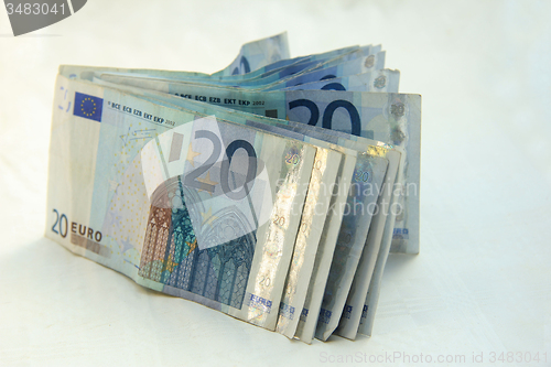 Image of 20 euro banknotes