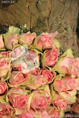 Image of Wedding decorations with pink roses