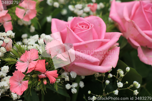 Image of pink wedding arrangement