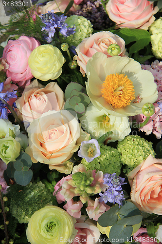 Image of Mixed bridal arrangement