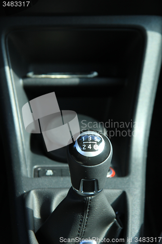 Image of Manual transmission gear shift.