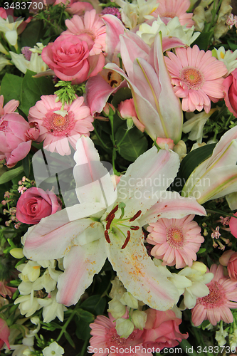 Image of White and pink wedding flowers