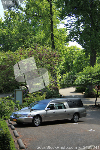 Image of Silver grey hearse 