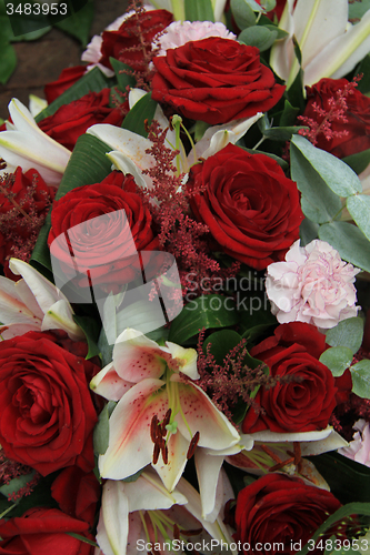 Image of Lilies and roses in bridal flowers