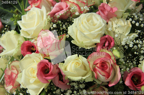 Image of pink and white bridal bouquet