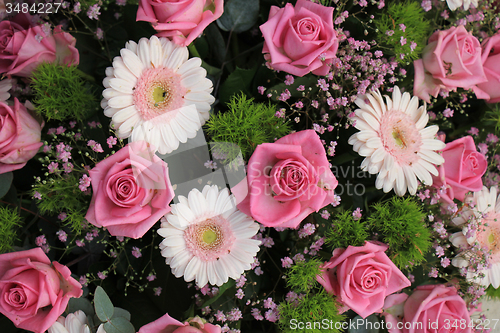 Image of pink wedding arrangement