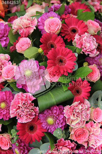 Image of Pink and purple wedding decorations