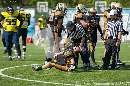 Image of Referee help to stand up I. Goloveshkin (21)