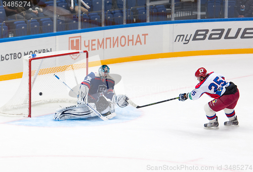 Image of V. Zelepukin (25) attack M. Sokolov (39)