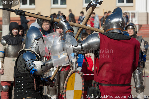 Image of Knights axes fight