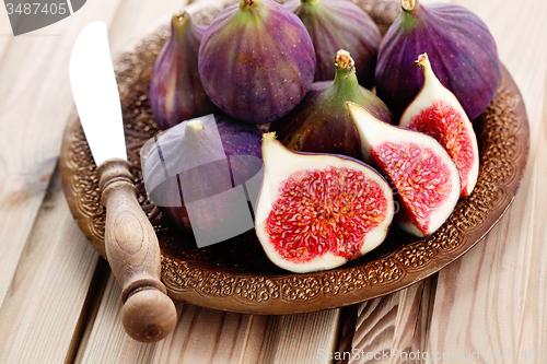 Image of fresh figs