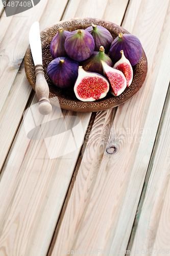 Image of fresh figs