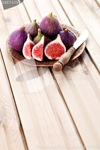 Image of fresh figs