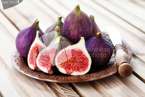 Image of fresh figs