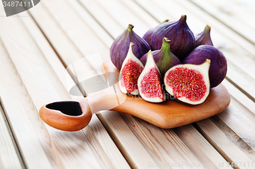 Image of fresh figs