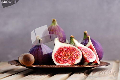 Image of fresh figs