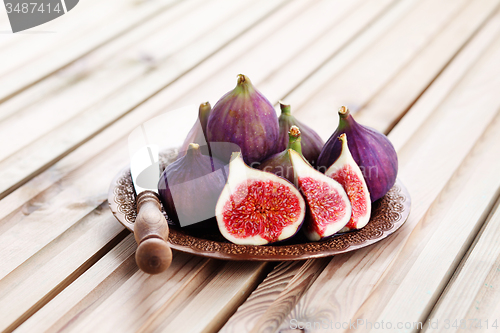 Image of fresh figs