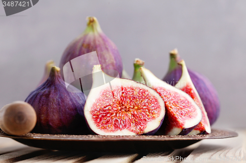 Image of fresh figs