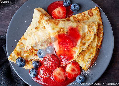 Image of crepes with fresh berries