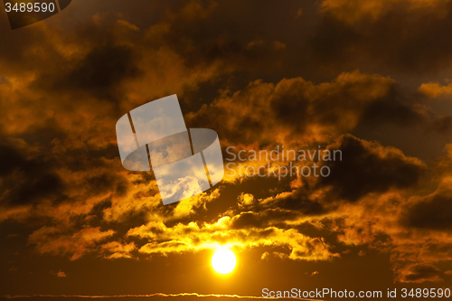 Image of clouds in the sky 