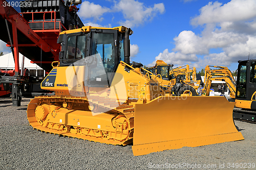 Image of Komatsu D51PX Crawler Dozer on Display