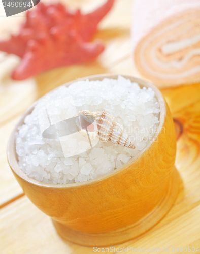 Image of sea salt and towels