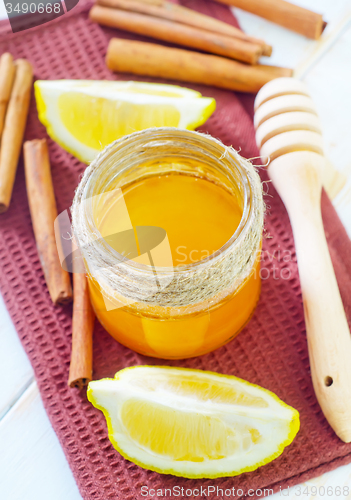 Image of honey,cinnamon,and lemon