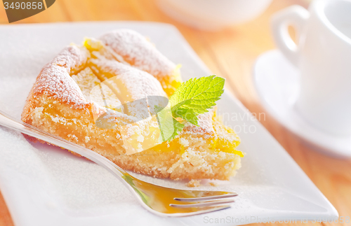 Image of Pie with peach