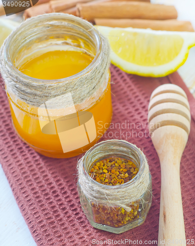 Image of honey,cinnamon,and lemon