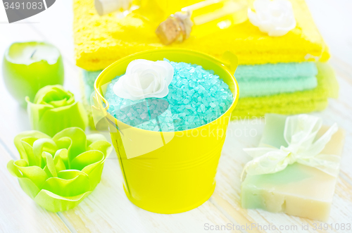Image of sea salt and towels