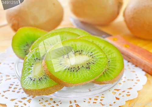 Image of fresh kiwi