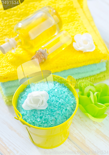 Image of sea salt and towels