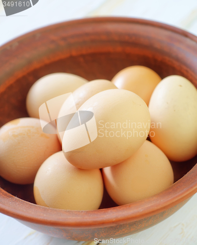 Image of raw eggs