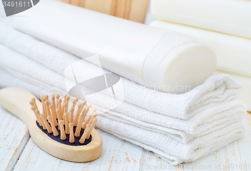 Image of towels and shampoo