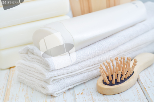 Image of towels and shampoo