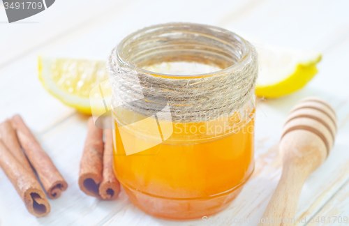 Image of honey,cinnamon,and lemon