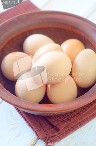 Image of raw eggs